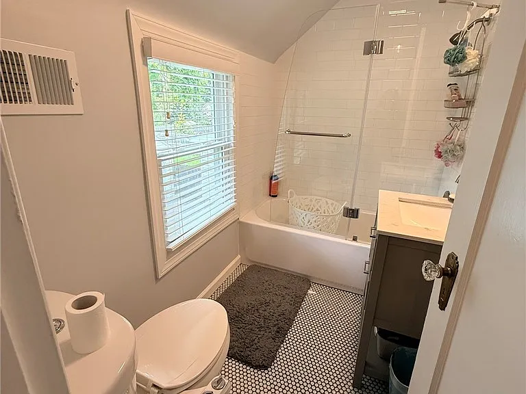 165 Orchard Dr — Photo 18