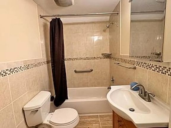 2nd image of 2384 Belmont Ave #T