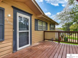 2108 Twin Ridge Dr, Bellevue, NE 68005