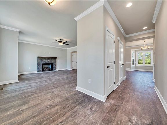 3rd image of 3204 Moyer Ct