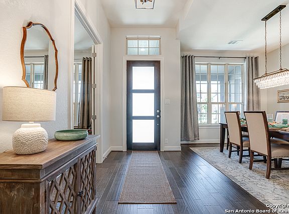 3rd image of 10011 Raechel Ln