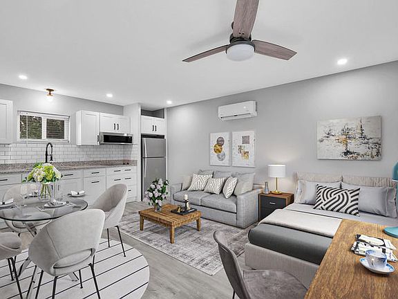 4th image of 5145 Admiral Dr