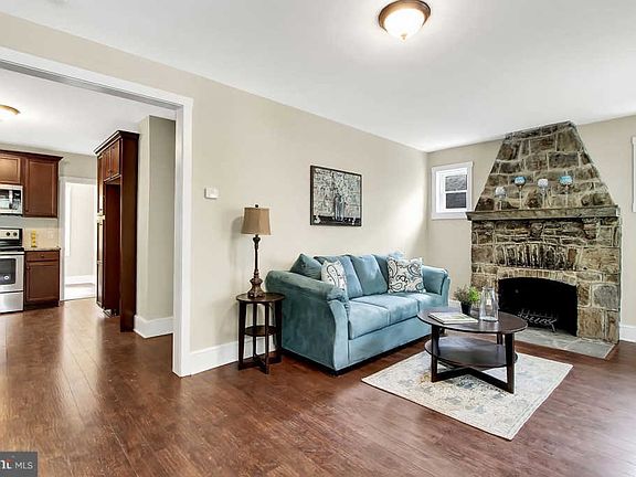 4th image of 8260 Lincoln Way E