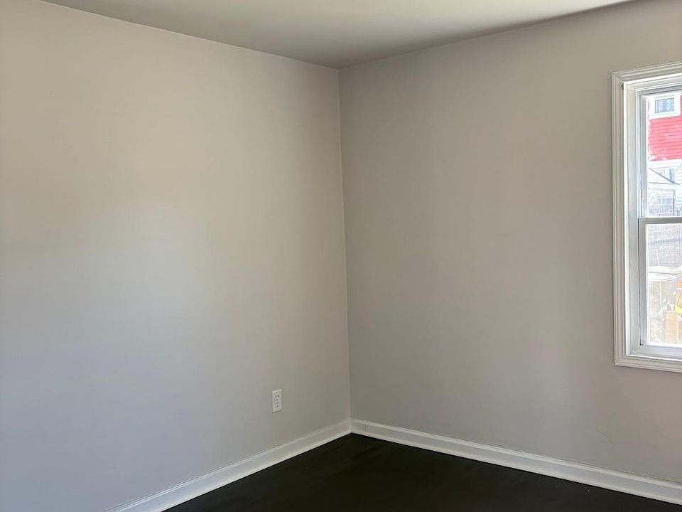 1st image of 3662 W 117th St #2