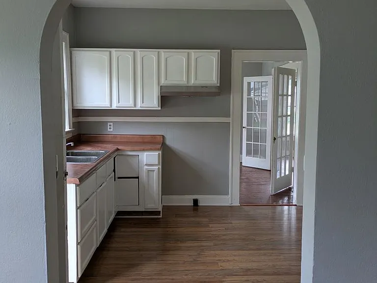 116 West Dr — Photo 3