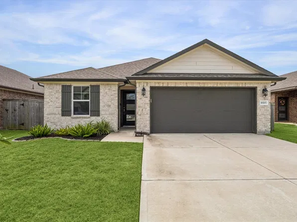 10207 Deussen Ln, Texas City, TX 77591