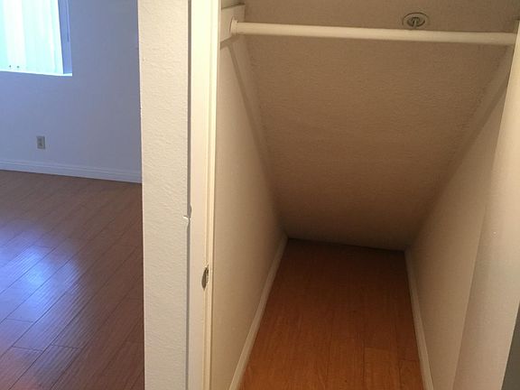 4th image of 11741 Gilmore St APT 132