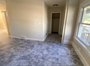 2432 S 35th St, Milwaukee, WI 53215