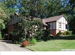 3630 Knightsbridge Rd, Mountain Brook, AL 35223