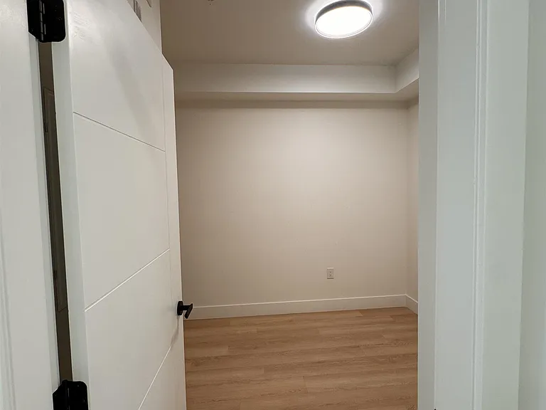 13455 94a Ave #303 — Photo 8