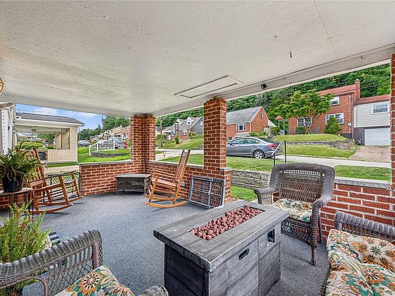 3rd image of 44 Glenview Ave