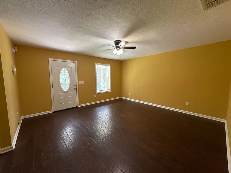 504 Wheeler St — Photo 3