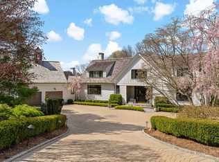 8 Gaylea Dr, Branford, CT 06405