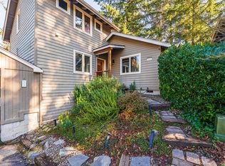 3010 Hendricks Hill Dr, Eugene, OR