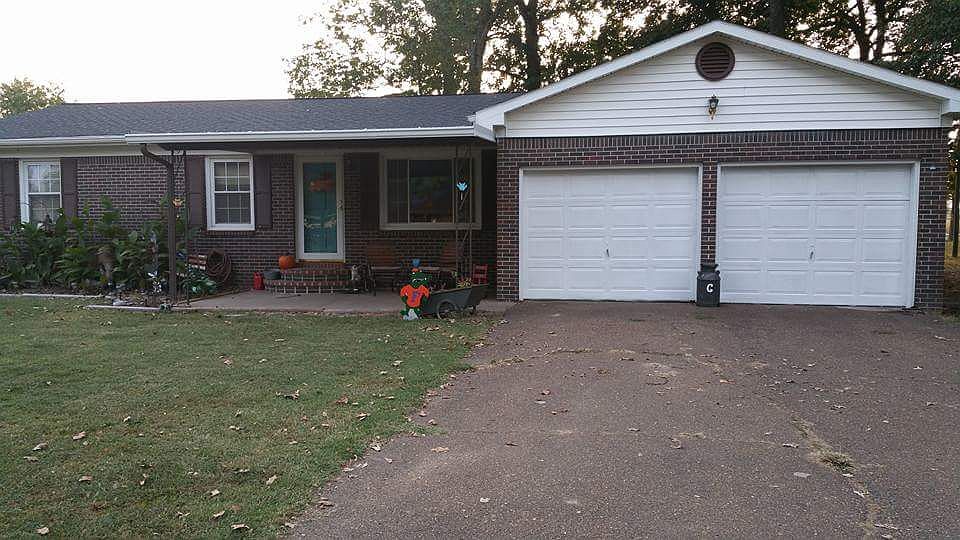 Front view of home