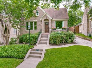 1138 N Edgefield Ave, Dallas, TX 75208