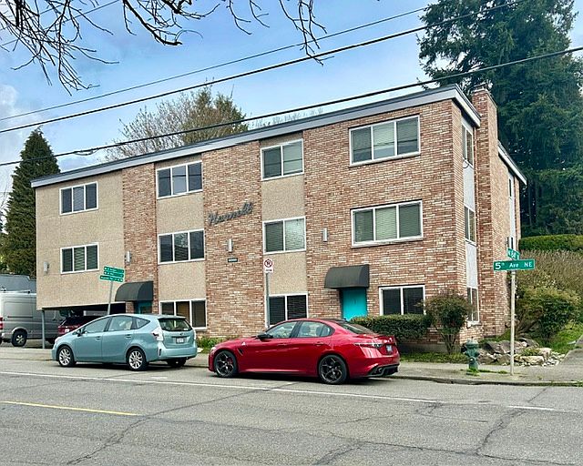 1st image of 8400 5th Ave NE APT 3