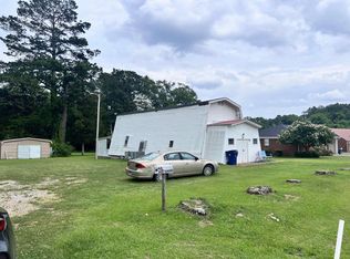 60 Northwood Dr, Savannah, TN 38372