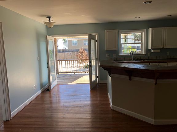 4th image of 6041 Shiloh Dr