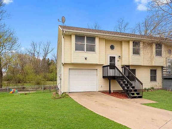 3rd image of 327 Parkview Ct