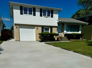 517 Evergreen Dr, Tonawanda, NY 14150