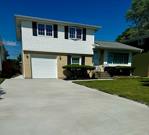 517 Evergreen Dr Photo 1