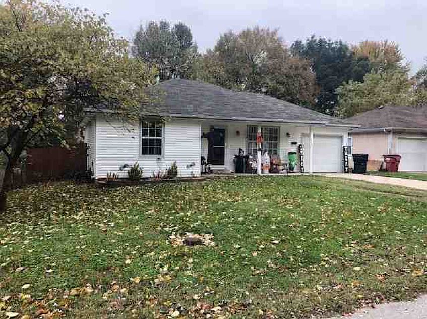 2nd image of 631 N Phelps Ave