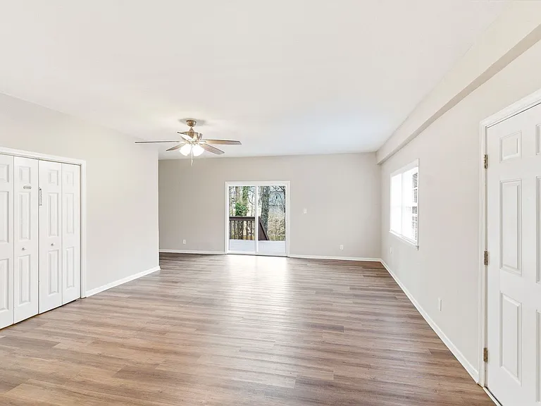 1456 London Dr — Photo 9