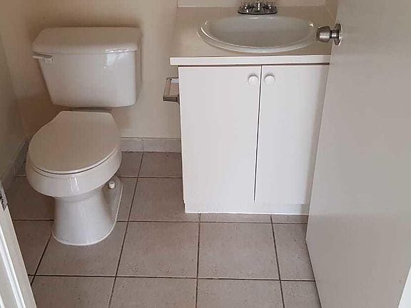 5th image of 717 SW 107th Ave #2203