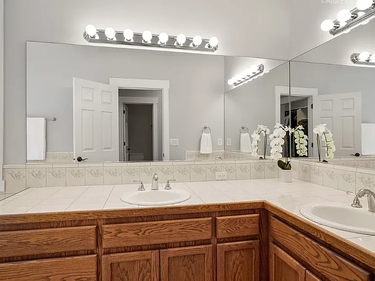 12035 SE Grand Vista Dr — Photo 17