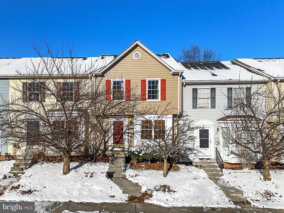 1st image of 233 Sherando Cir