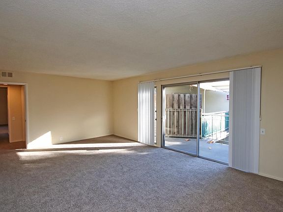 4th image of 1540 Laurel St #6
