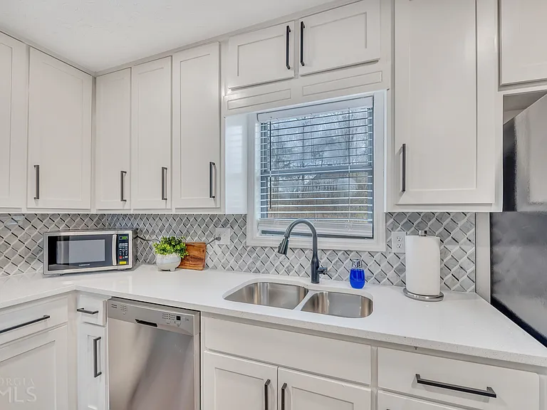 1898 Winding Creek Ln SW — Photo 8