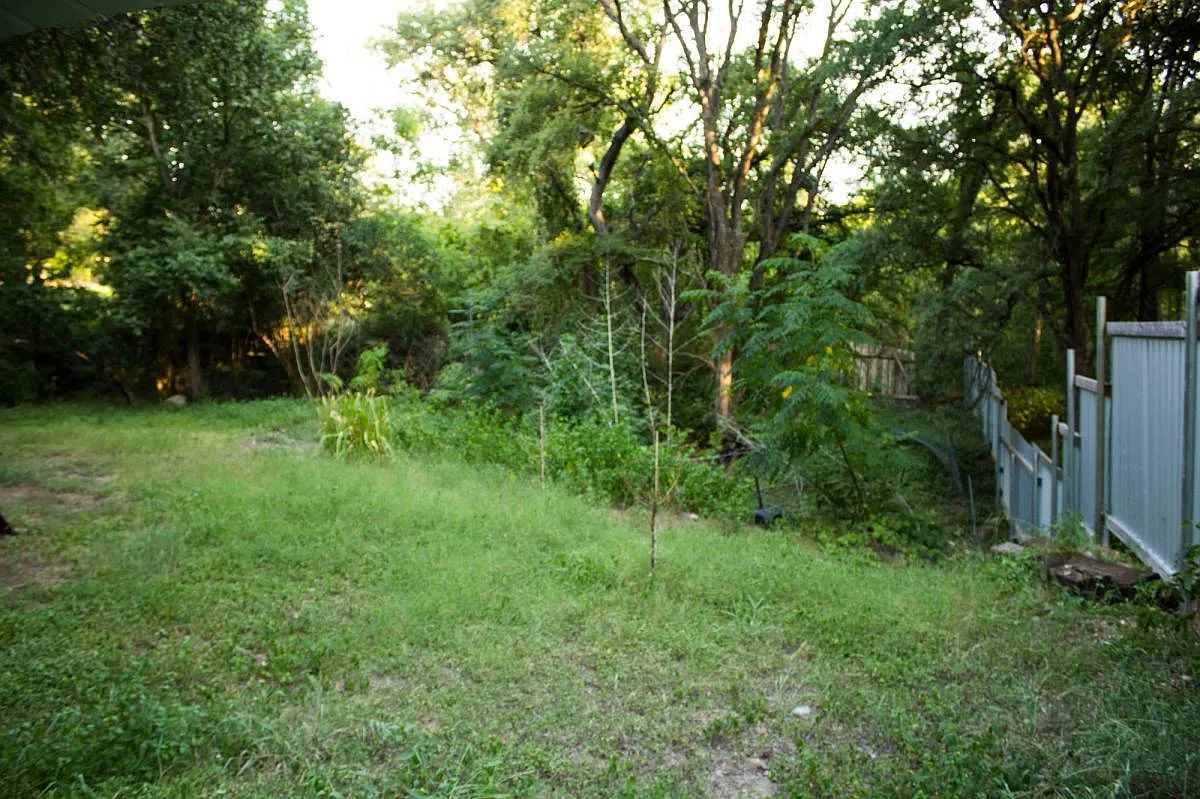 2 bed, 1200 sqft, $2,280 — Photo 4