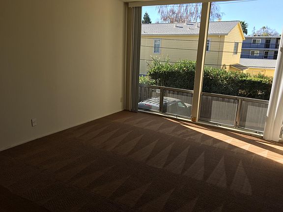 5th image of 1614 Hudson St APT 102