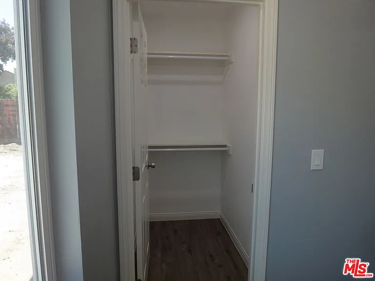 1151 Royal Ave — Photo 11