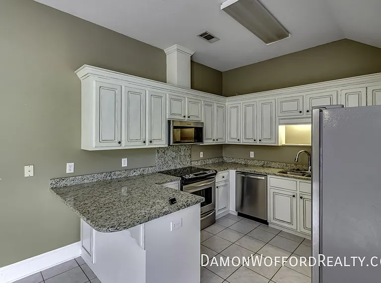 131 Hunters Row — Photo 21