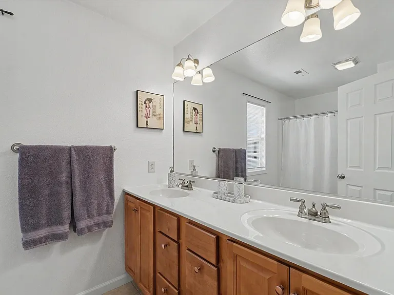 106 Essex Ln #3 — Photo 20