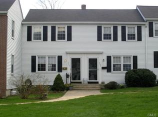 357 Sylvan Knoll Rd, Stamford, CT 06902