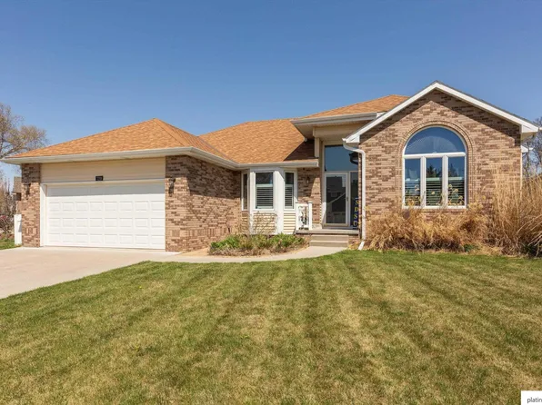 720 Day Dr, Fremont, NE 68025