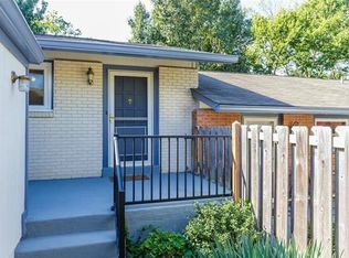 814 Conestoga Dr, Ballwin, MO 63021