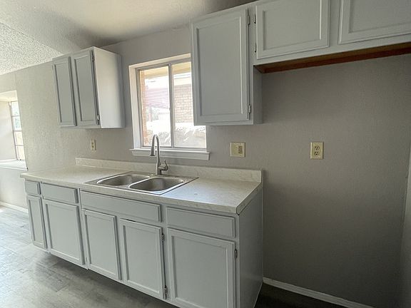 5th image of 1728 Victor Lopez Dr #1