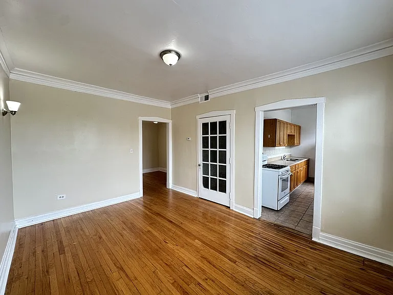1670 W Pratt Blvd #3 — Photo 8