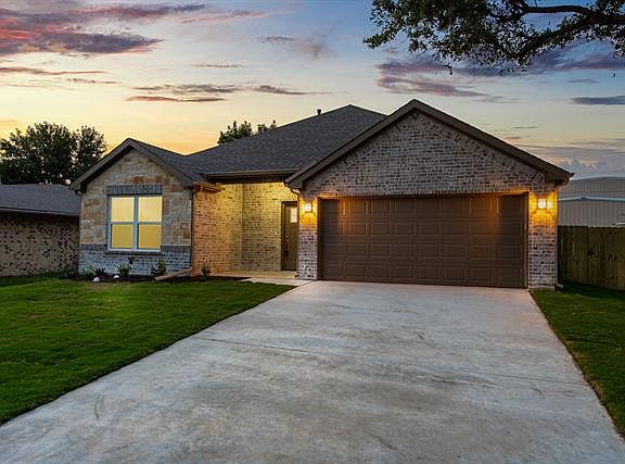 2nd image of 3104 Chaparral Dr
