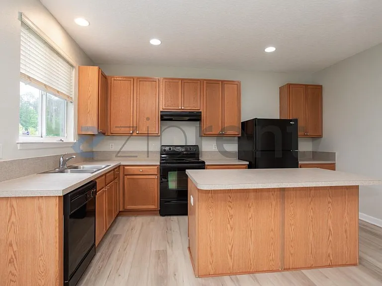 76195 Deerwood Dr — Photo 15