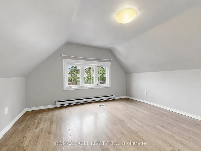 259 Victoria Ave N #3 — Photo 12