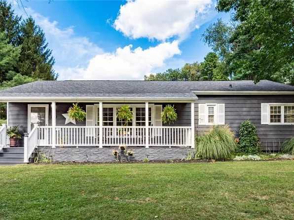 1842 Enslee Rd, Coshocton, OH 43812