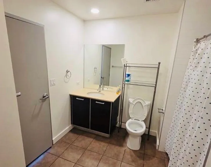 645 W 9th St #632 — Photo 7