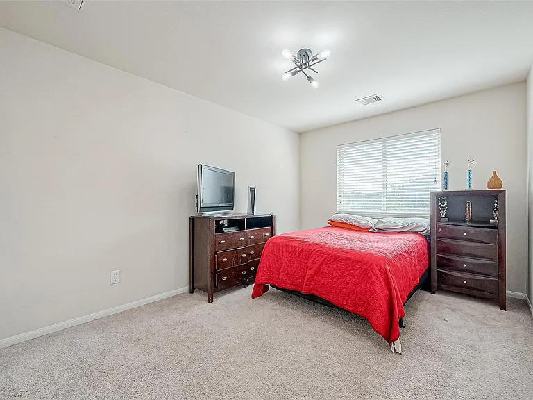 20127 Graphite Canyon Ct — Photo 27