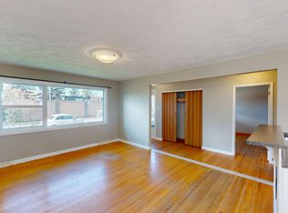 4504 Worcester Dr SW, Calgary, AB T3C3L5